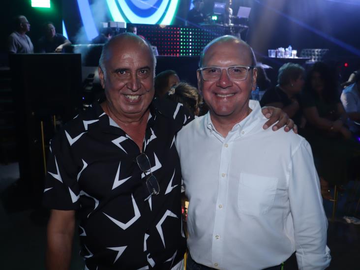 Amigos de Perro Salado ´La Disco de los Jefes´ bailaron toda la noche