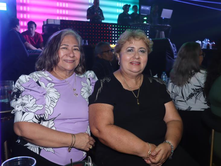 Amigos de Perro Salado ´La Disco de los Jefes´ bailaron toda la noche