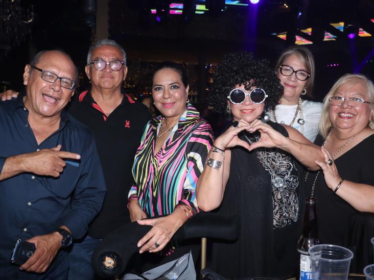 Amigos de Perro Salado ´La Disco de los Jefes´ bailaron toda la noche