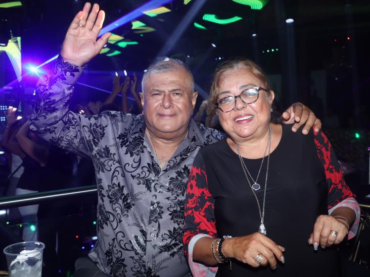 Amigos de Perro Salado ´La Disco de los Jefes´ bailaron toda la noche