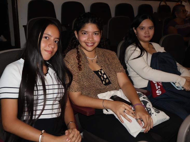 Realizan el evento gratuito ´Voces que transforman´, en el Teatro Gutiérrez Barrios