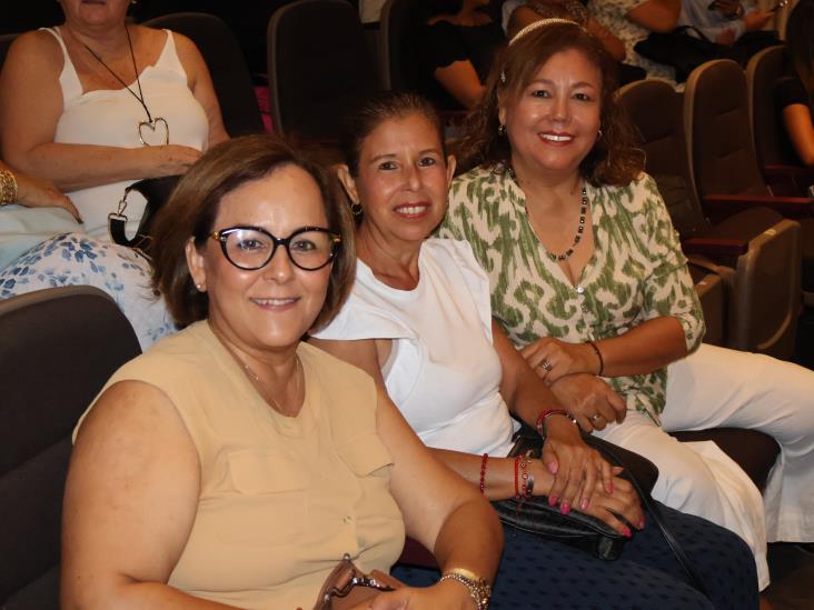 Realizan el evento gratuito ´Voces que transforman´, en el Teatro Gutiérrez Barrios
