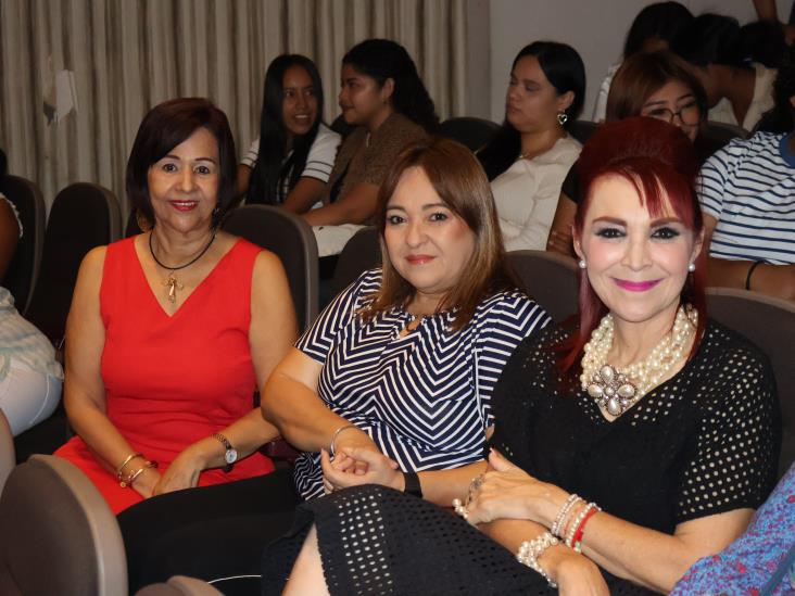 Realizan el evento gratuito ´Voces que transforman´, en el Teatro Gutiérrez Barrios