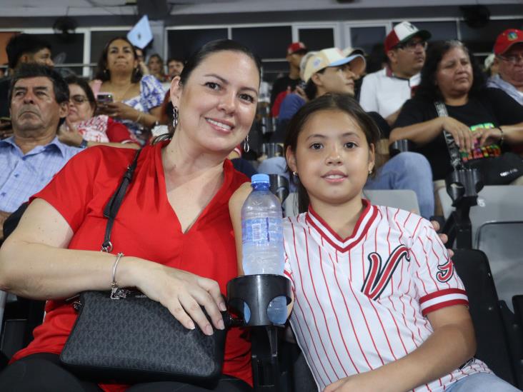Fanáticos de El Águila de Veracruz se reúnen para echarle porras