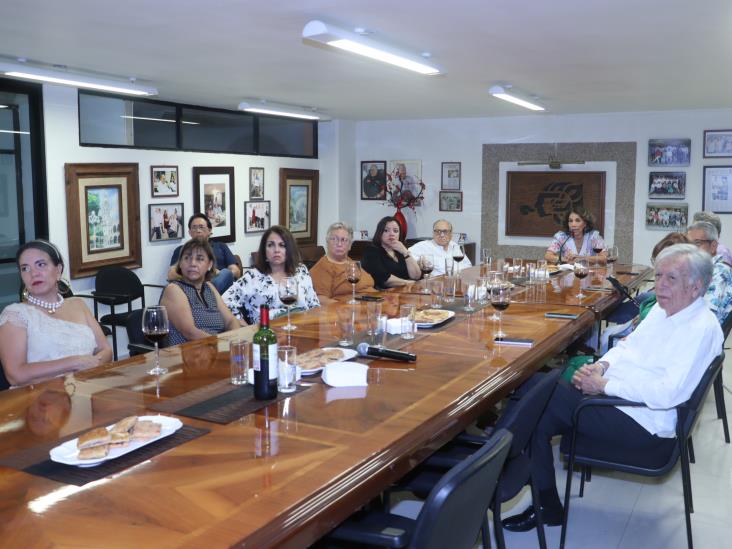 Ivonne Moreno Uscanga imparte la ponencia Fototeca de Veracruz ´Espacio Museográfico´