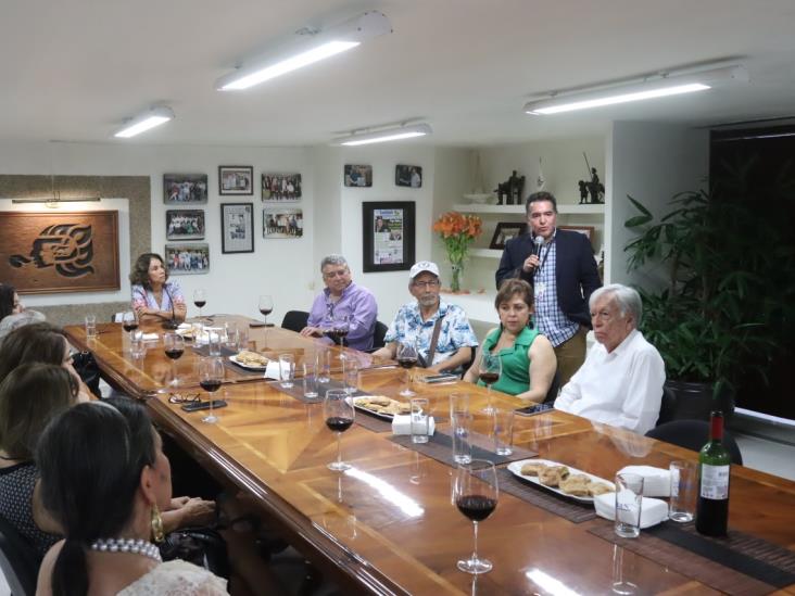 Ivonne Moreno Uscanga imparte la ponencia Fototeca de Veracruz ´Espacio Museográfico´