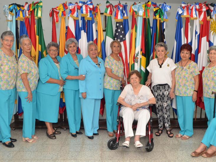 MRP Veracruz celebra el Día de las Américas con desfile de banderas