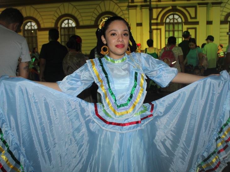 Grupos de bailarines veracruzanos celebra el Día de la Danza
