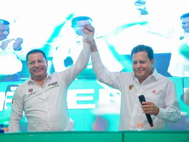 Pemex: Ricardo Aldana da apoyo a líder de la Sección 10 de Minatitlán para negociar Contrato Colectivo de Trabajo