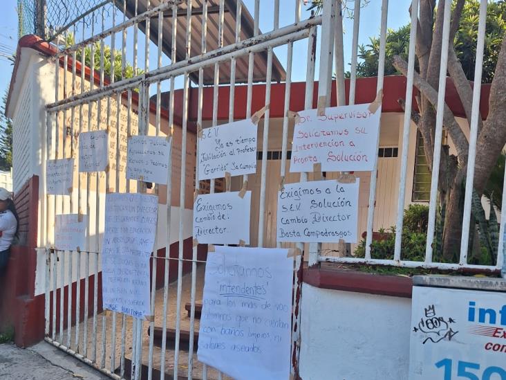 Toman Telesecundaria en Banderilla; exigen clases para los estudiantes