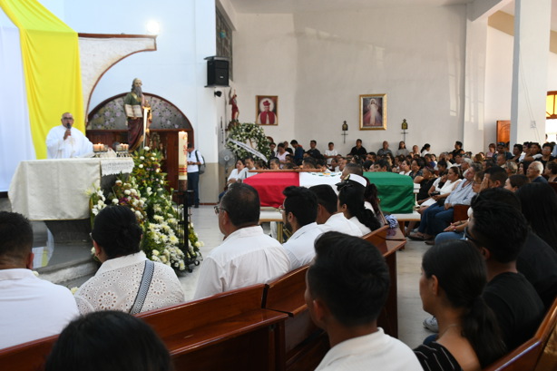 Sepultan en Xalapa a América Yamileth, cadete fallecida tras accidente del Buque Escuela Cuauhtémoc