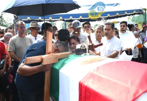 Justicia por América Yamilet; piden desde el sepelio en Bosques del Recuerdo, en Xalapa (+VIDEO)