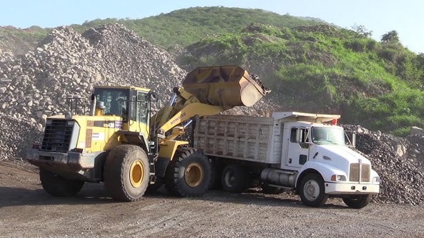 Denuncian ecocidio en Actopan: arrasan hectáreas de árboles para explotar grava sin permisos