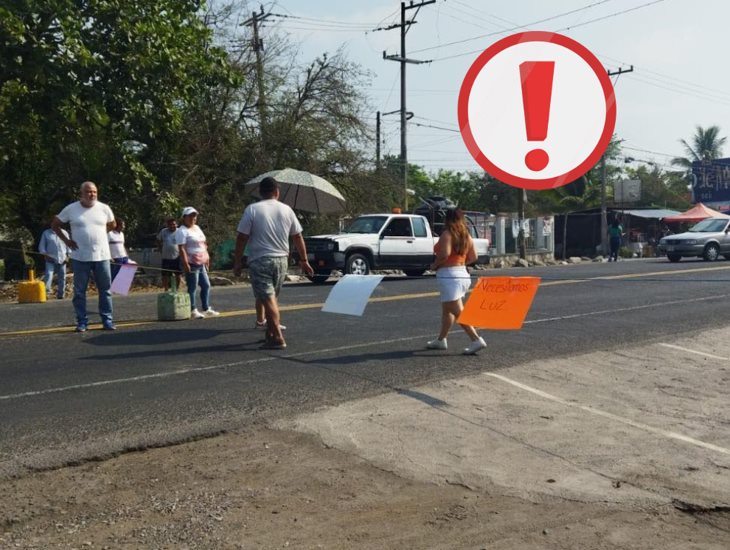 Bloquean carretera en Palo Gacho; por este motivo 
