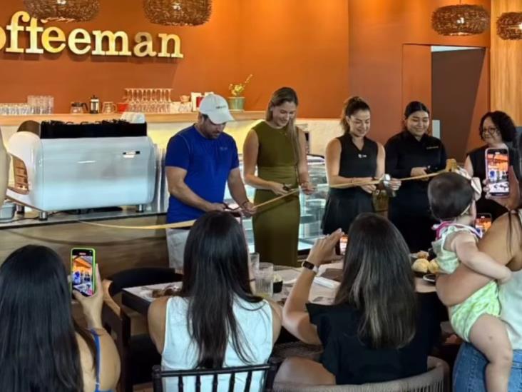 Coffeeman abre sus puertas en Azpadel