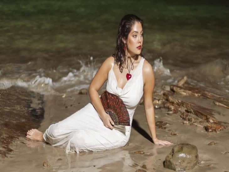 Adri Paiz canta a la vida con su álbum debut Mar y amar