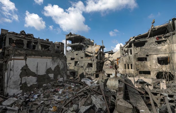 Papa León XIV llama pide a Israel dejar que ayuda humanitaria llegue a palestinos