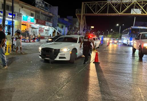 Taxi le quita la vida a adulta mayor en Tihuatlán