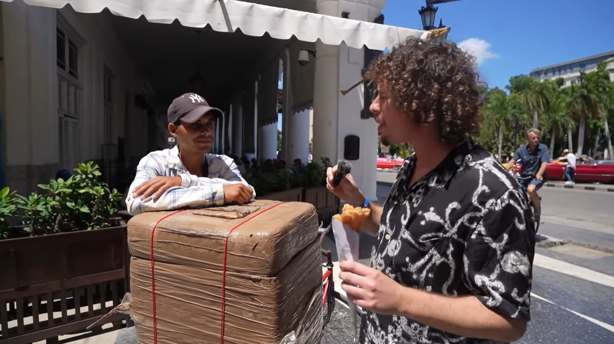 Luisito Comunica causa polémica al grabar video en Cuba; así se disculpó el YouTuber
