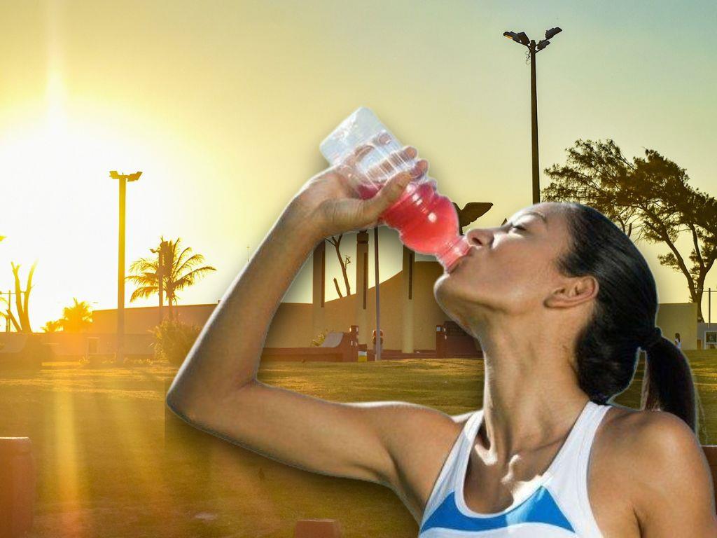 Ola de calor: estas son las mejores bebidas para hidratarte según la Profeco