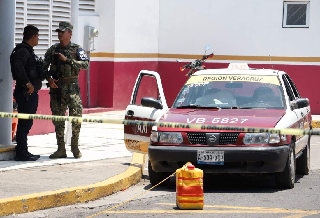 Hombre muere a bordo de un taxi afuera del ISSSTE de El Coyol, en Veracruz