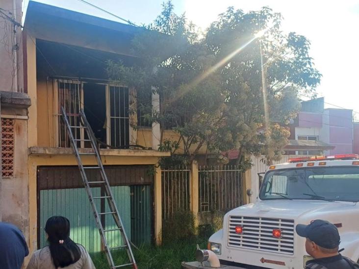 Se incendia vivienda en colonia José Vasconcelos de Xalapa