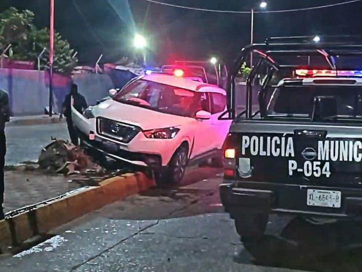 Ebrio conductor provoca accidente en bulevar Alfinio Flores de Martínez de la Torre