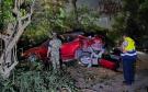 Tripulantes abandonan auto tras chocar en el distribuidor Cabeza Olmeca, en Veracruz