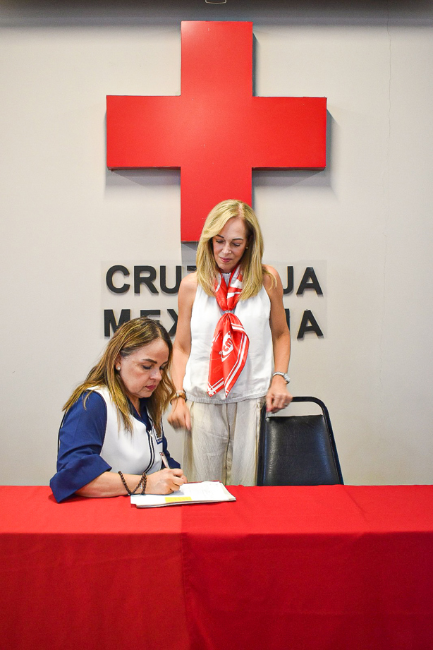 El Comité de Damas de CMIC Veracruz Puerto realiza importante donativo para la Cruz Roja Veracruz-Boca del Río
