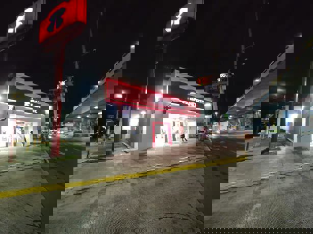 Borracho causa destrozos en sucursal de banco Banorte en Xalapa; ¡intentó huir! (+Video)