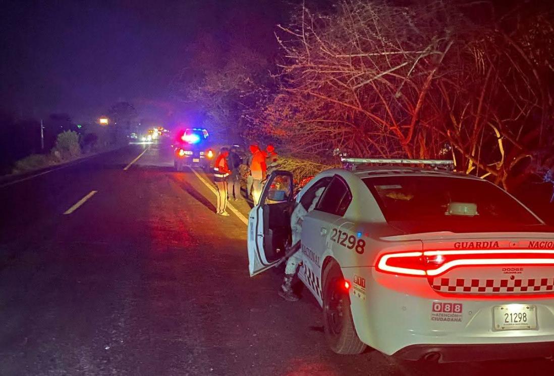 Camioneta se accidenta y termina volcada en Tierra Blanca