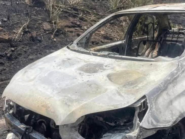 Arde vehículo en tramo Las Choapas–Paralelo