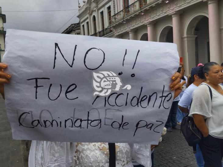 En Xalapa, honores para América Yamilet; aseguran que no fue accidente su muerte (+VIDEO)