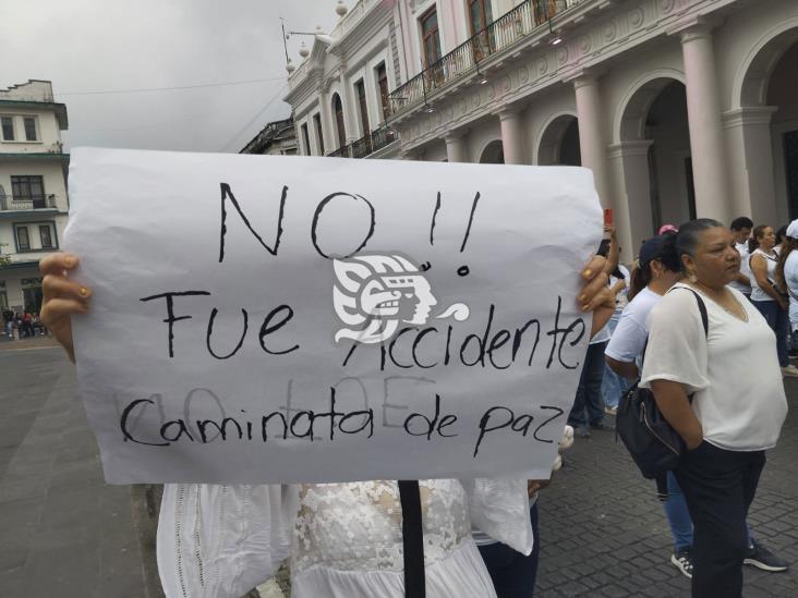 En Xalapa, honores para América Yamilet; aseguran que no fue accidente su muerte (+VIDEO)