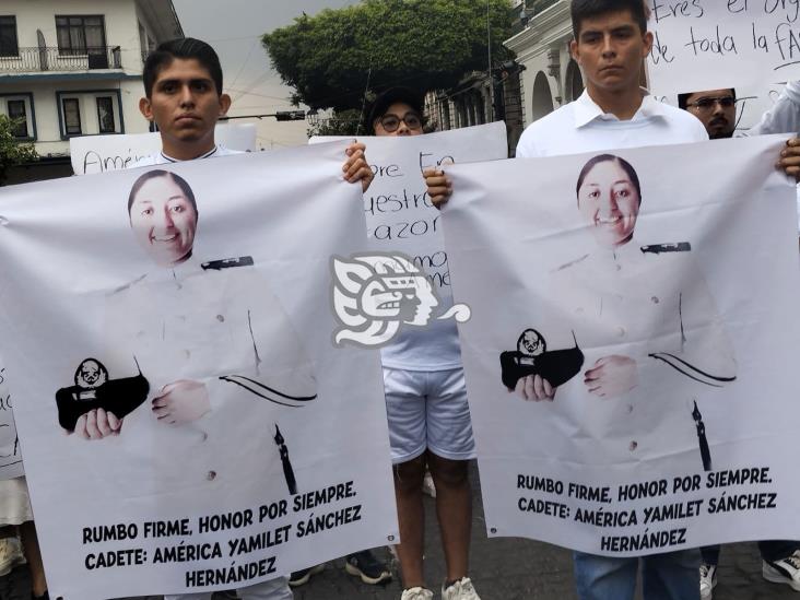En Xalapa, honores para América Yamilet; aseguran que no fue accidente su muerte (+VIDEO)