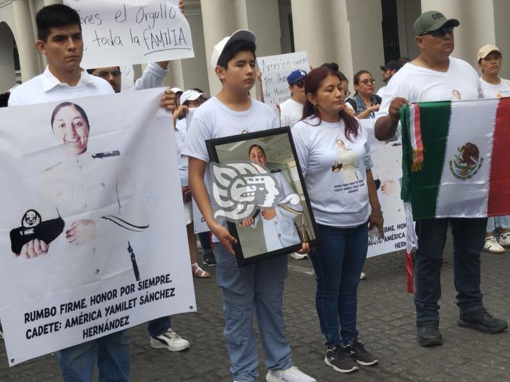 En Xalapa, honores para América Yamilet; aseguran que no fue accidente su muerte (+VIDEO)