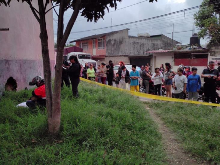 Hallan sin vida a hombre en la colonia Revolución, en Xalapa; ¿lo atropellaron?