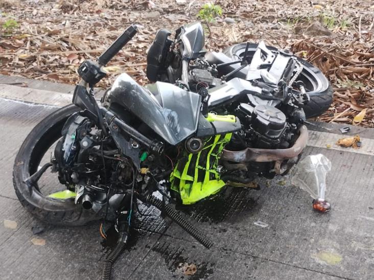 Muere accidentado en motocicleta en la Córdoba-La Tinaja, su acompañante se reporta grave