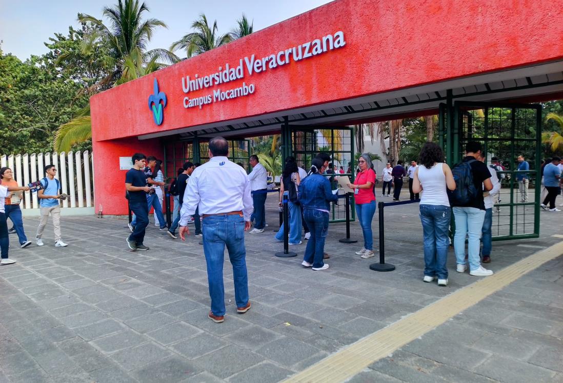 Más de 12 mil estudiantes compiten en región Veracruz de la UV buscan un lugar con examen de admisión