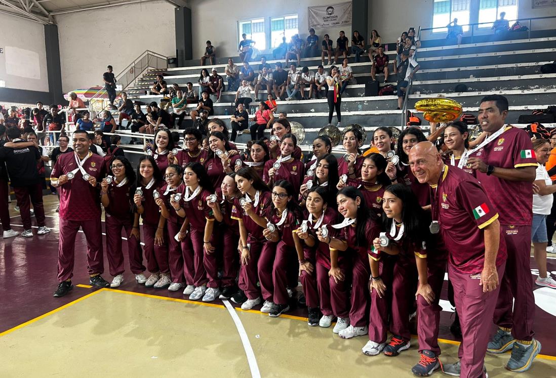 Obtiene Veracruz medallas en voleibol de sala