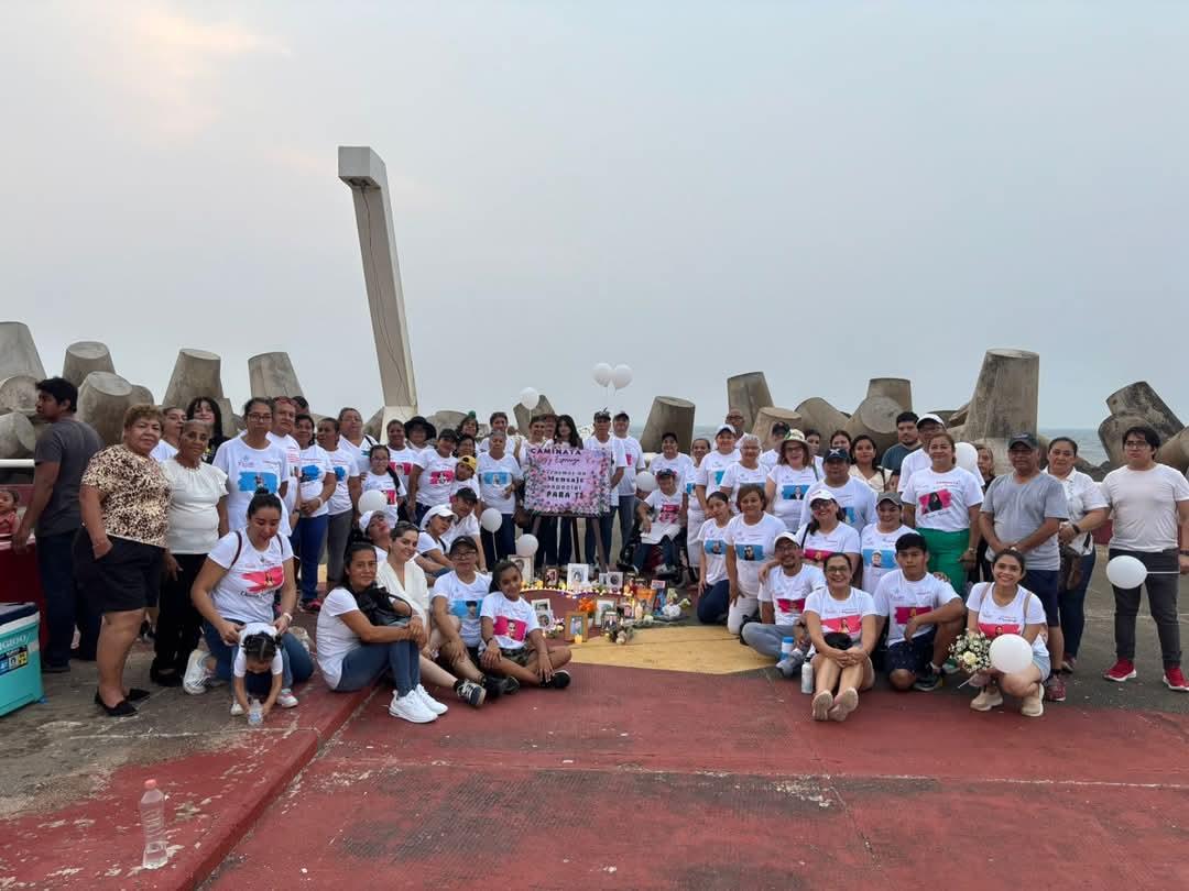 Con "Caminata de Luz y Esperanza recordaron a los que ya no están en Coatzacoalcos |VIDEO