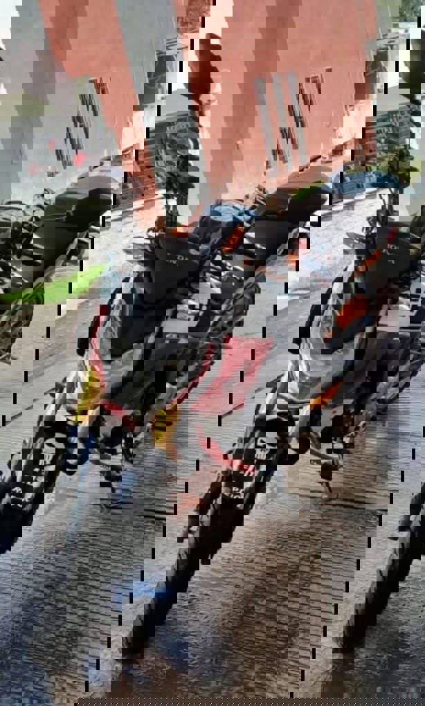 ¿Nadie se dio cuenta? Roban motocicleta deportiva en Fortín