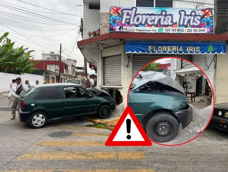 ¡Por ebrio! conductor se estrella contra florería en el libramiento de Tlapacoyan (+VIDEO) 