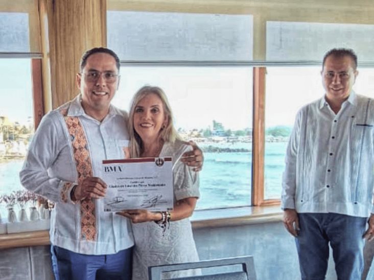 Integrantes de la Barra Mexicana de Abogados Capítulo Veracruz reciben certificaciones