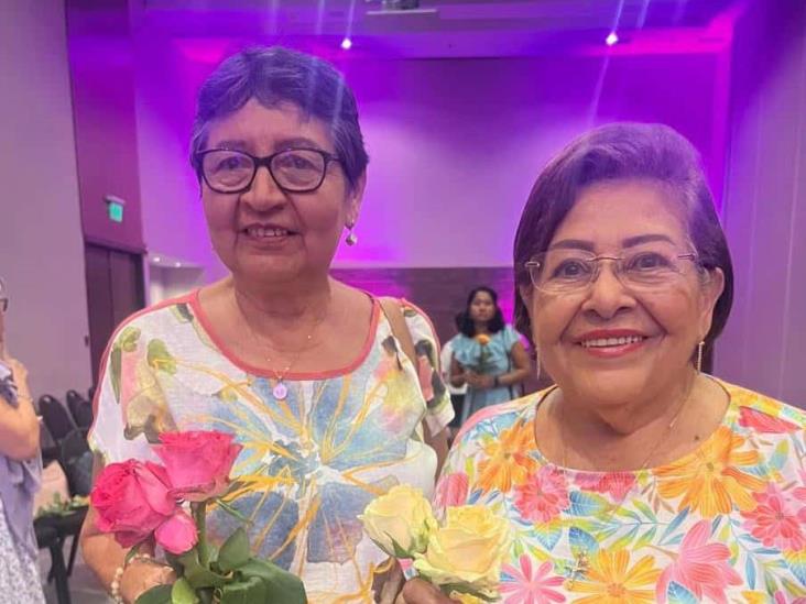 Realizan con éxito el Círculo Rosa de MUAC del mes de mayo