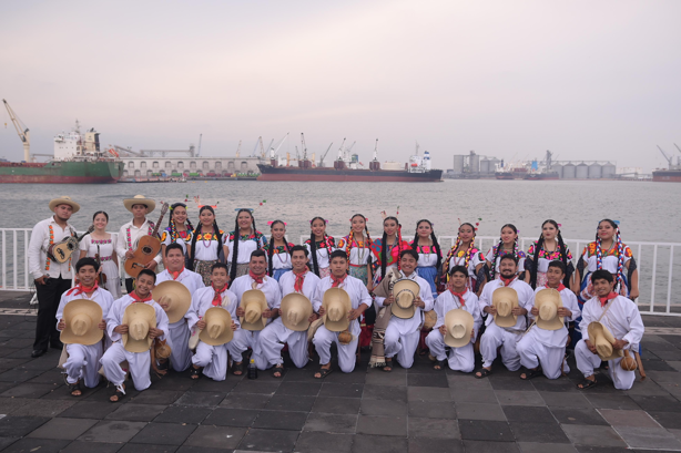 Encuentro Cultural Yolpaki llena de tradición los recintos de SECVER en Veracruz