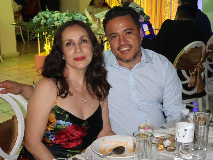 Milton Omar Nava Marín y Lissette Olivares Aguilar contraen matrimonio