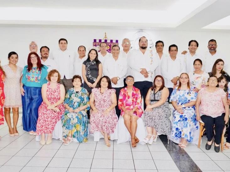 Club de Leones de Veracruz realiza festejo para las mamás leonas, por el Día de las Madres 