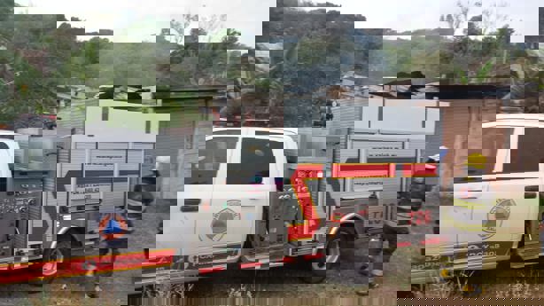 Voraz incendio en la congregación 6 de Enero de Xalapa deja una familia sin hogar
