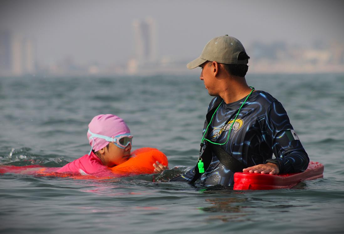 Éxito actividad de aguas abiertas para los niños